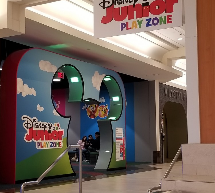 Disney Junior Play Zone (Salem,&nbspNH)